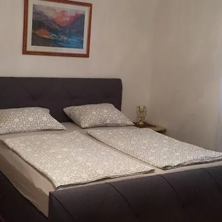 Adelheid In Biograd Near Drazica Apartman